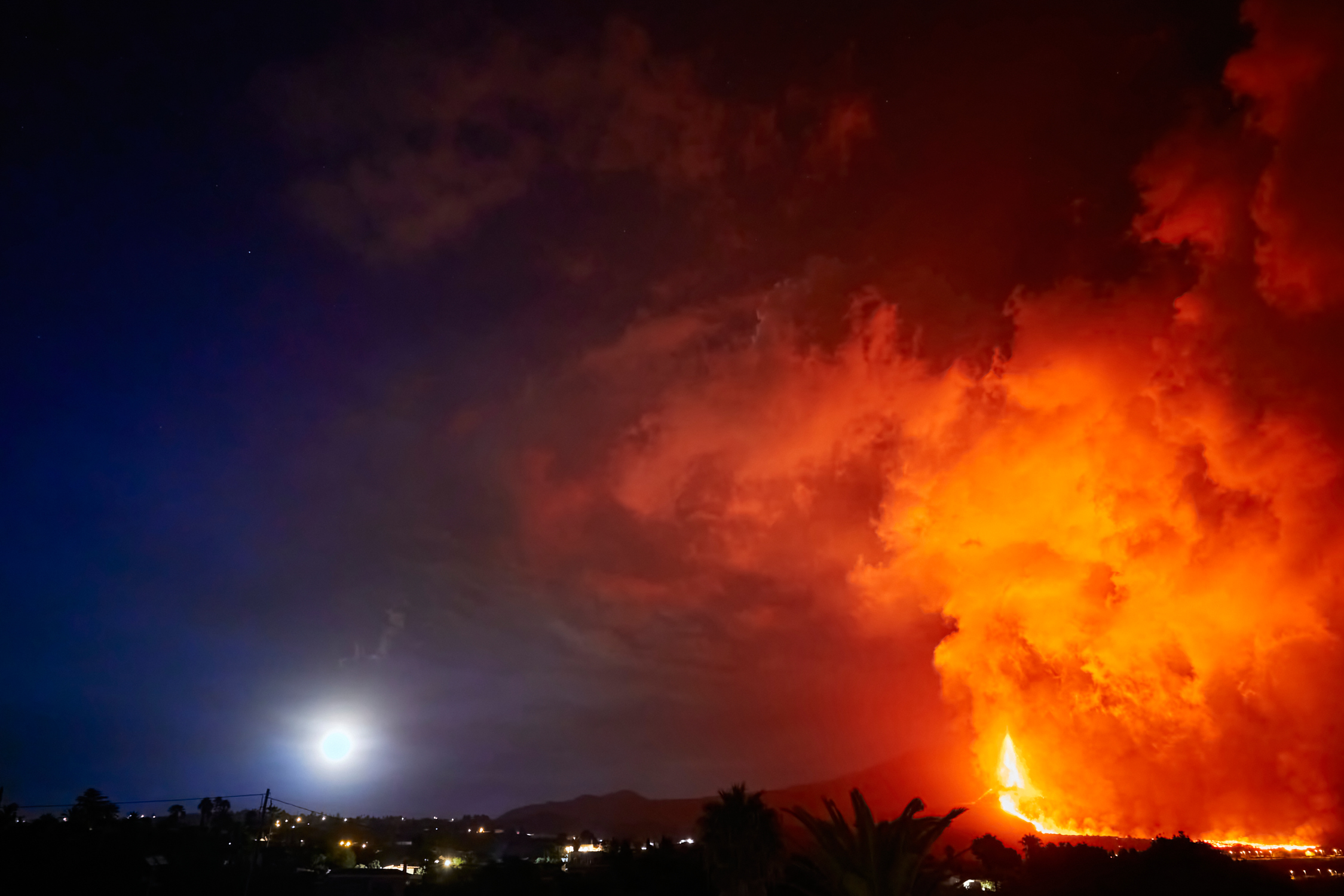 La Palma eruption scene 1