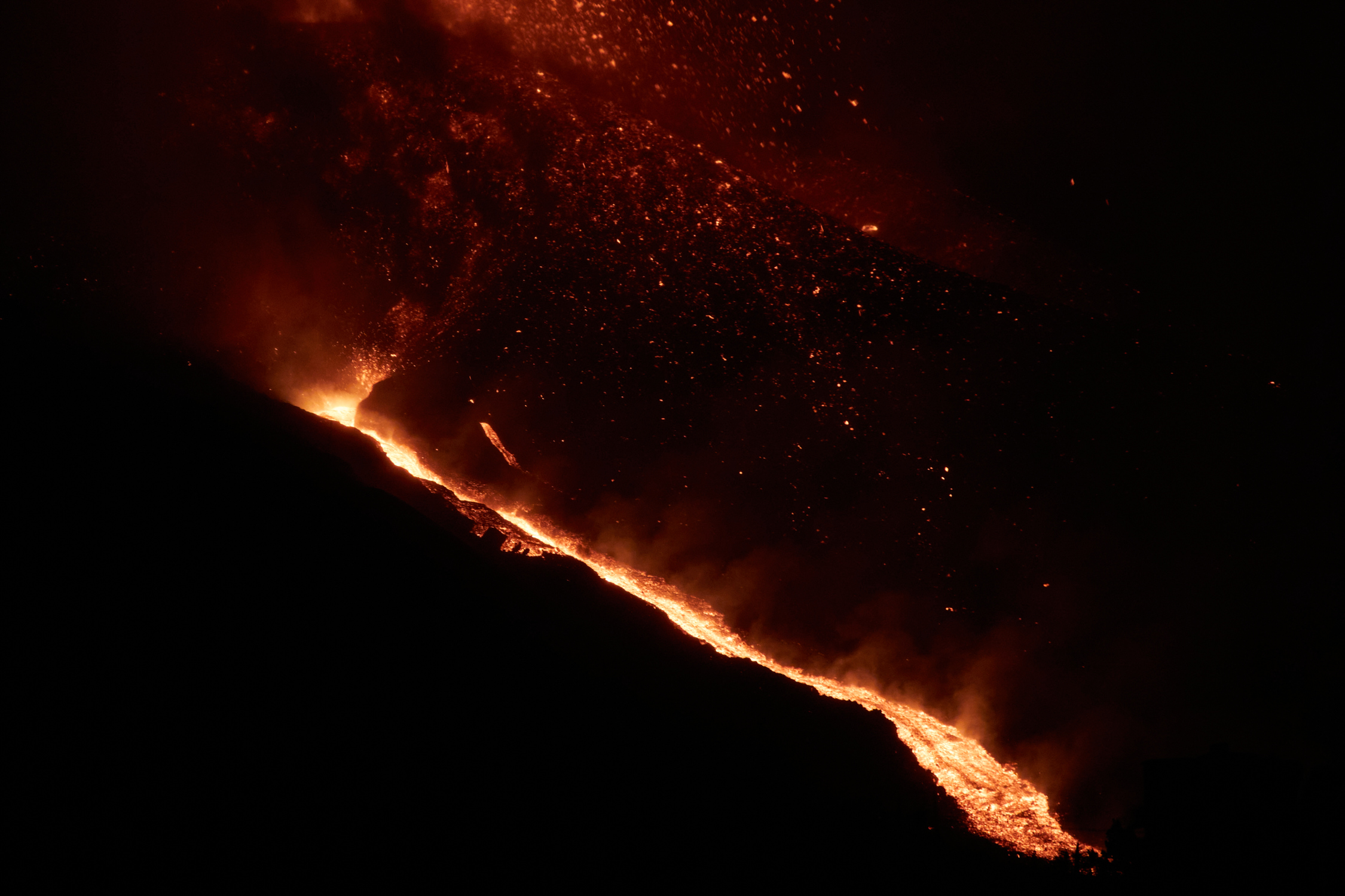 La Palma eruption scene 3